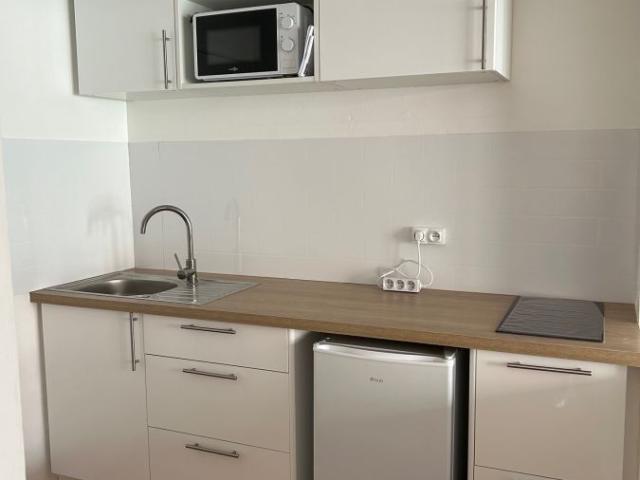 Appartement 1 pièce, 33 m² à louer à Nîmes 30900