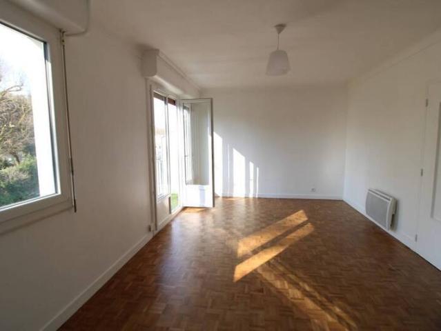 Appartement 1 pièce 44000 Nantes Réf: 12209