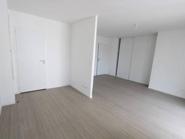 Appartement 1 pièce 44600 Saint Nazaire CENTRE VILLE GARE Réf: 3523