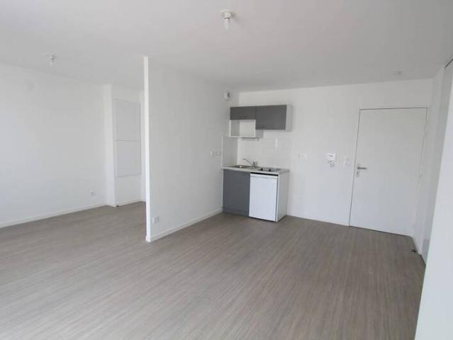 Appartement 1 pièce 44600 Saint Nazaire CENTRE VILLE GARE Réf: 3362