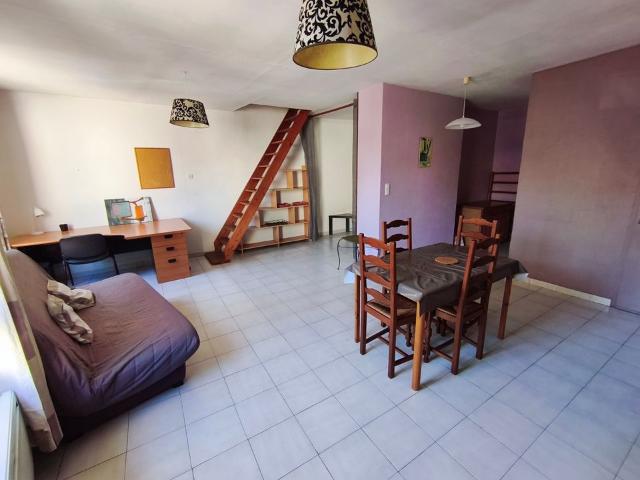 Appartement 1 pièce, 45 m² à louer à Marseille 4 13004