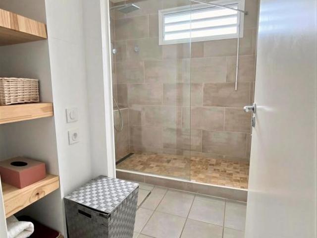 Appartement 1 pièce, 48 m² à louer à Saint Paul 97411
