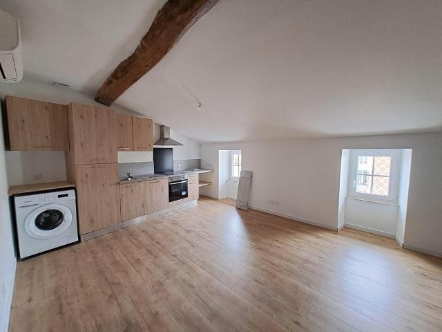 Appartement 1 pièce, 40 m² à louer à Saint Jean d'Angély 17400
