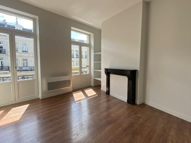 Appartement 1 pièce 54 m²