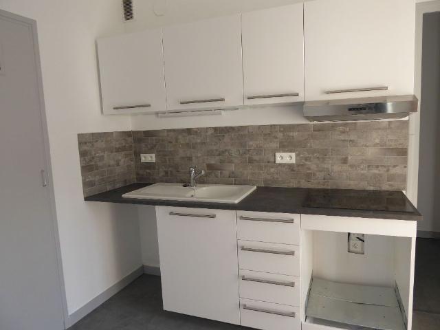 Appartement 1 pièce, 55 m² à louer à Salon de Provence 13300