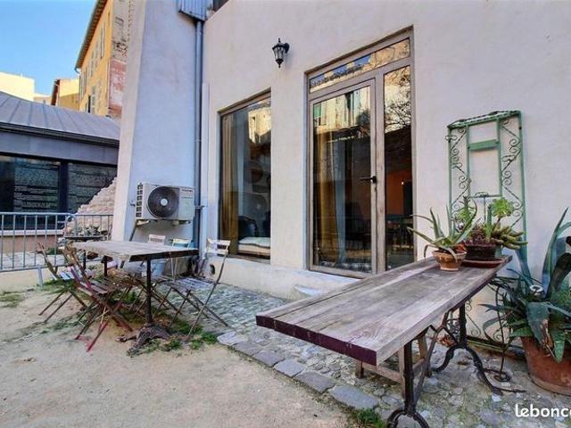Appartement 1 pièce 57 m²