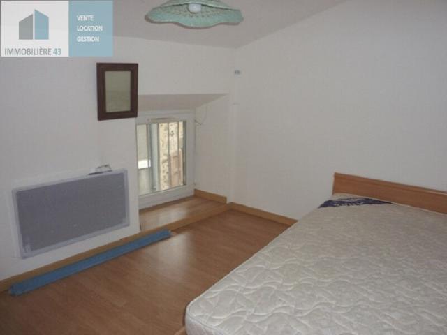 Appartement 1 pièce, 50 m² à louer à Le Puy en Velay 43000