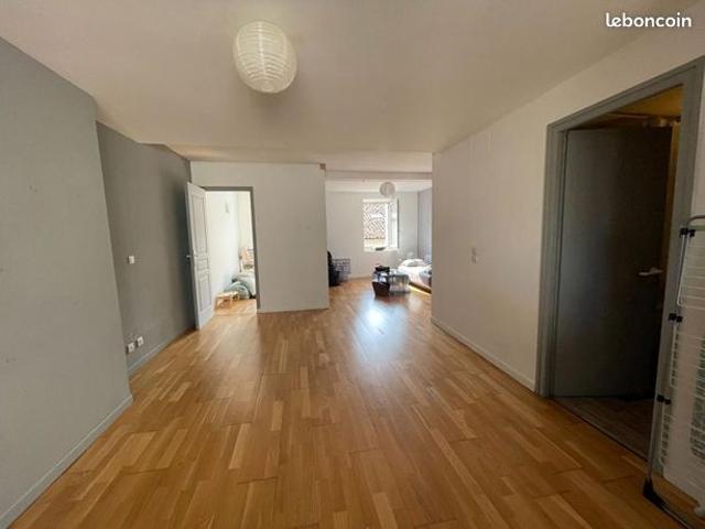 Appartement 1 pièce 51 m²