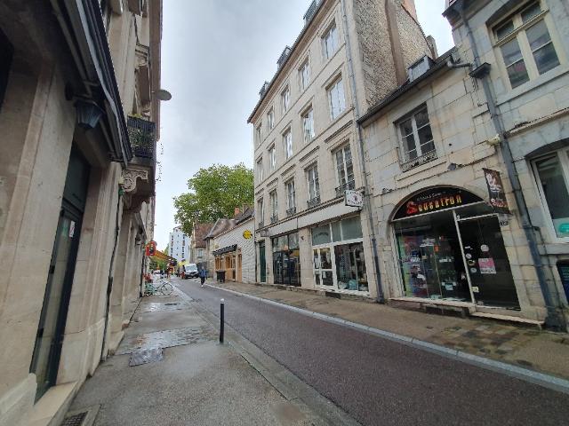 Appartement 1 pièce 51 m²