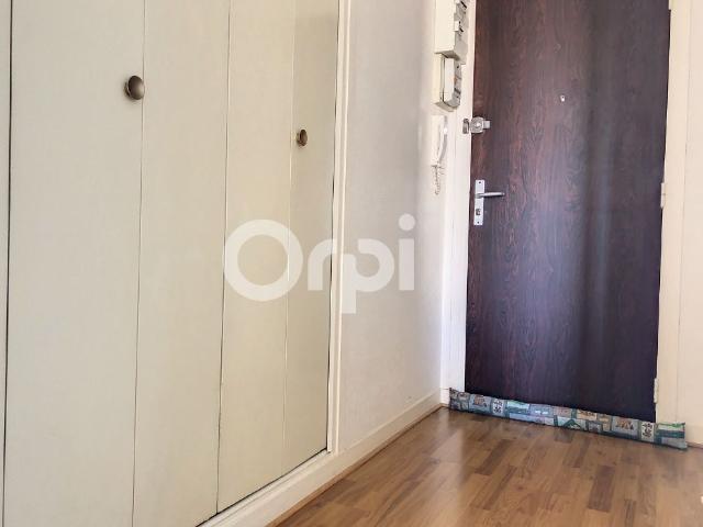 Appartement 1 pièce, 51 m² à louer à Orléans 45000