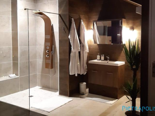Appartement 1 pièce 64 m²