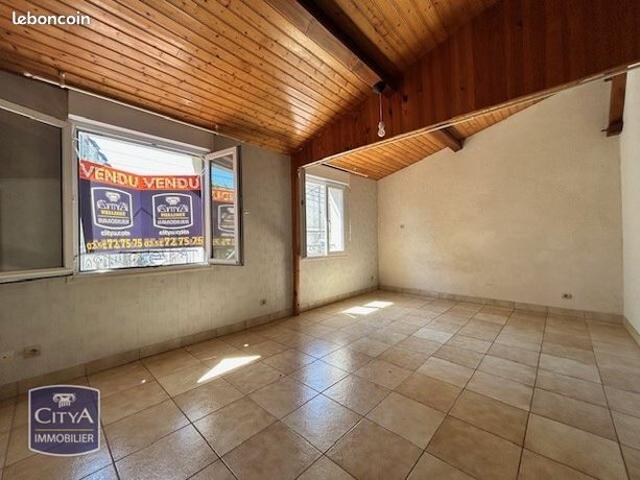 Appartement 1 pièce 65 m²