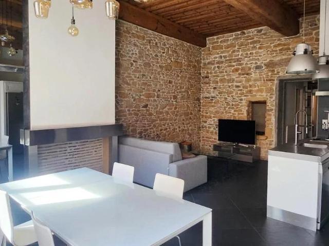 Appartement 1 pièce 74 m²