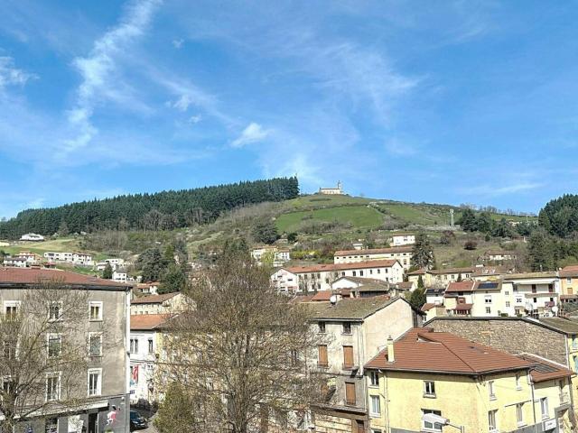 Appartement 1 pièce 77 m²