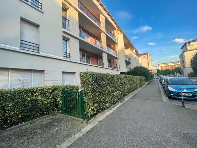 Appartement 1 pièce, 79 m² à louer à Saint Ouen l'Aumône 95310