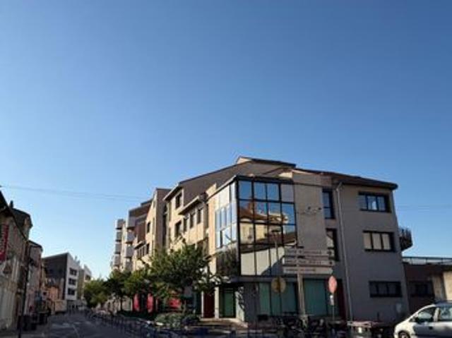 Appartement 1 pièce 71 m²