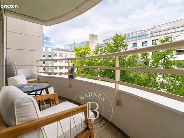 Appartement 1 pièce 71 m²