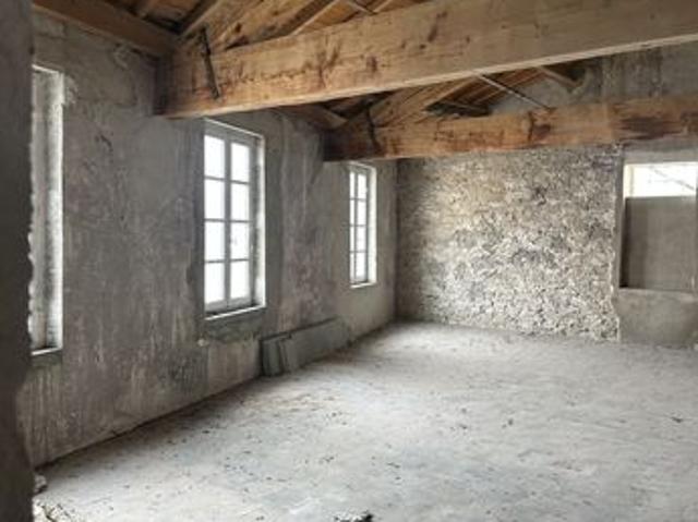 Appartement 1 pièce 85 m²