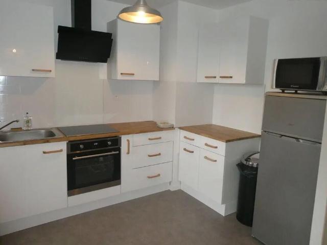 Appartement 1 pièce, 80 m² à louer à Angoulême 16000