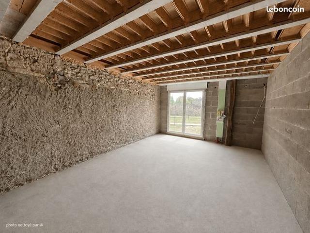 Appartement 1 pièce 91 m²