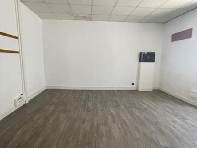 Appartement 1 pièce 91 m²