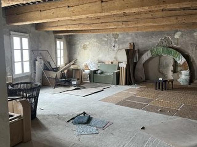 Appartement 1 pièce 91 m²