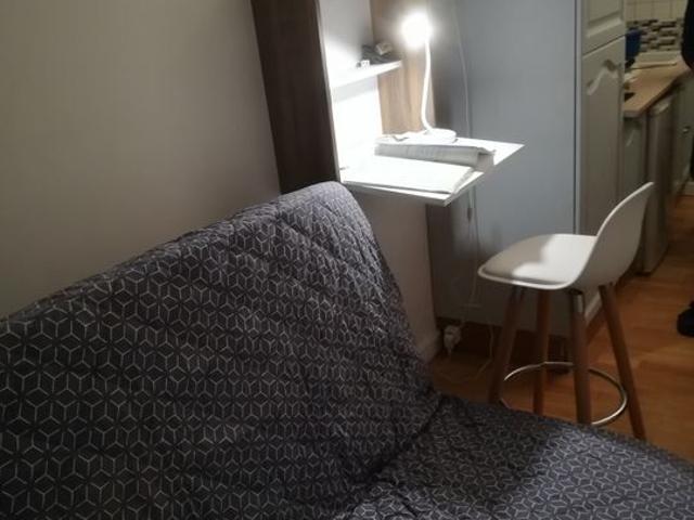 Appartement 1 pièce, 9 m² à louer à Garches 92380