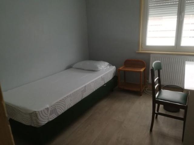 Appartement 1 pièce, 9 m² à louer à Loos 59120