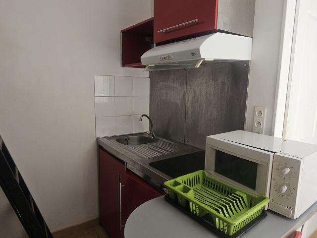 Appartement 1 pièce, 9 m² à louer à Nîmes 30000