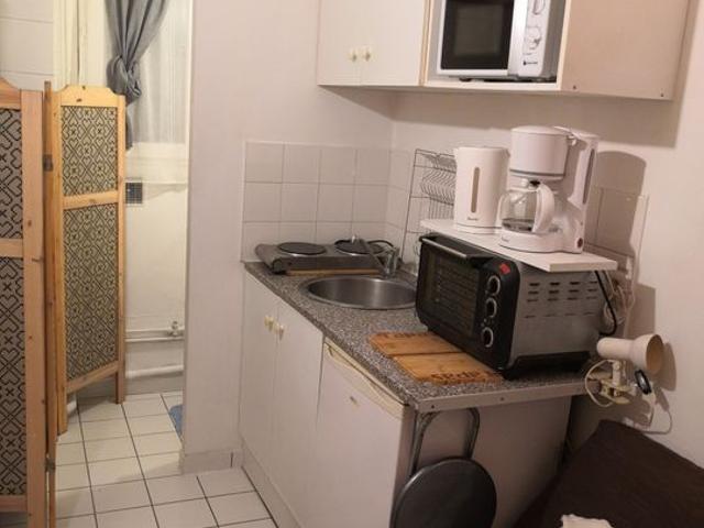 Appartement 1 pièce, 9 m² à louer à Paris 10 75010
