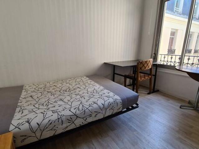 Appartement 1 pièces 17m2 REIMS 445 euros