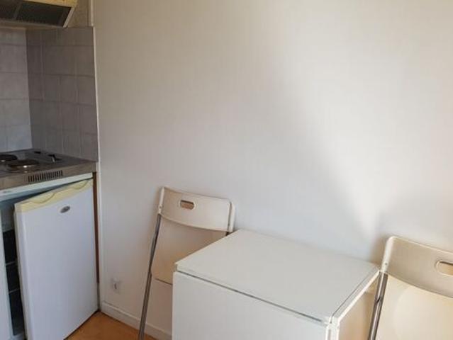 Appartement 1 pièces 14m2 REIMS 448 euros
