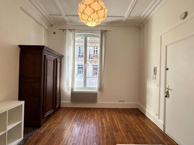Appartement 1 pièces 20m2 REIMS 490 euros