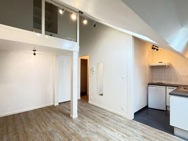 Appartement 1 pièces 21m2 REIMS 470 euros