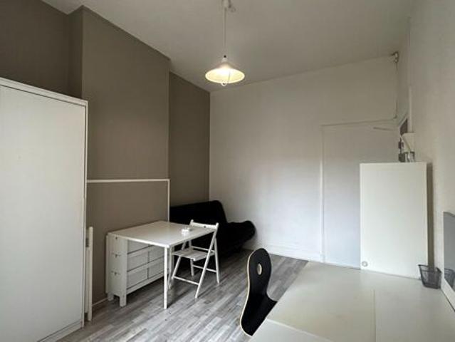 Appartement 1 pièces 22m2 REIMS 460 euros