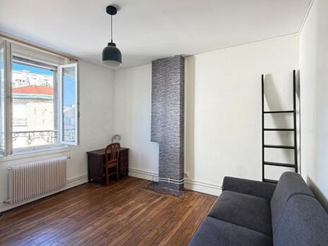 Appartement 1 pièces 28m2 REIMS 575 euros