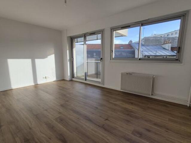 Appartement 1 pièces 28m2 REIMS 640 euros