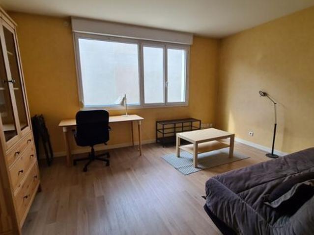 Appartement 1 pièces 28m2 REIMS 607 euros