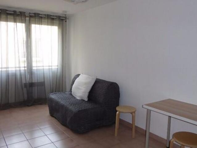Appartement 1 pièces 29m2 REIMS 494 euros