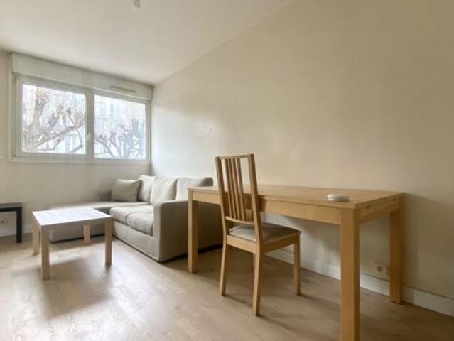 Appartement 1 pièces 29m2 REIMS 501 euros