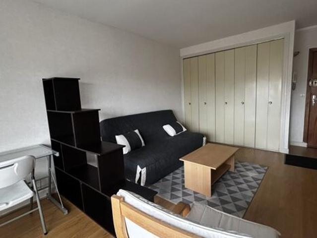 Appartement 1 pièces 33m2 REIMS 619 euros