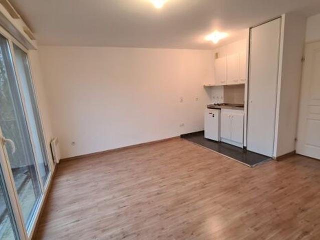 Appartement 1 pièces 31m2 REIMS 495 euros