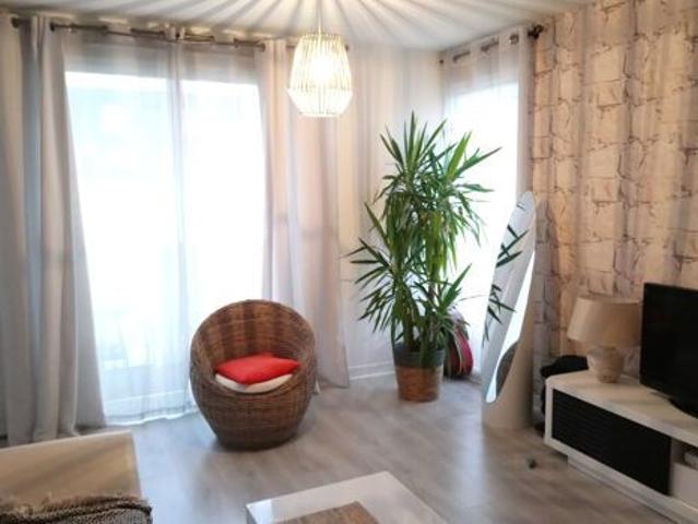 Appartement 1 pièces 32m2 REIMS 460 euros