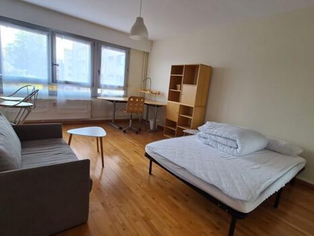 Appartement 1 pièces 32m2 REIMS 660 euros
