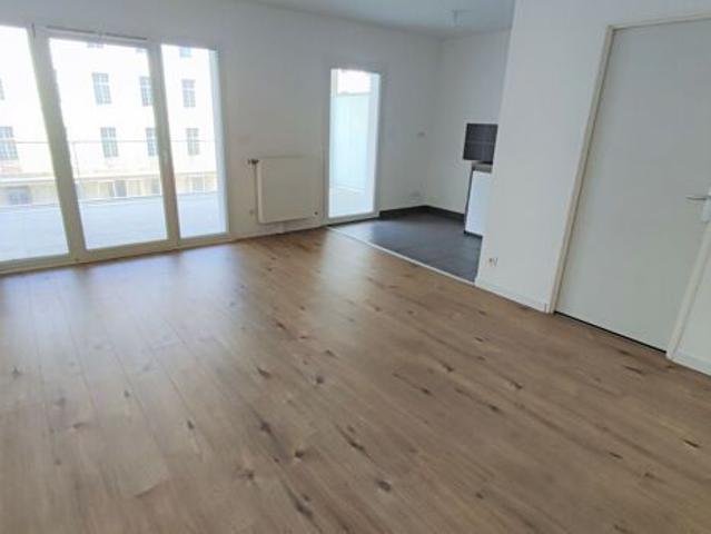 Appartement 1 pièces 38m2 REIMS 610 euros
