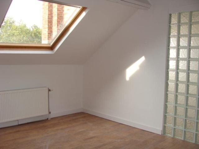Appartement 1CH, Ixelles, lumineux avec velux