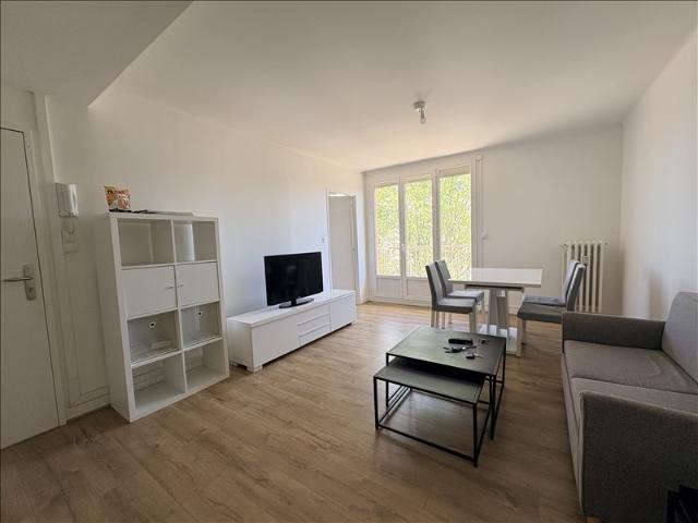 Appartement 1er étage 65,16 m2 4 pièces Meublé