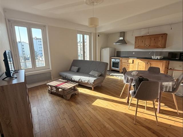 Appartement 1er étage 68,09 m2 3 pièces Meublé