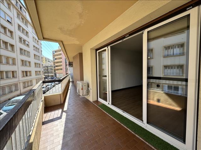 Appartement 1er étage 68 m2 3 pièces Non meublé