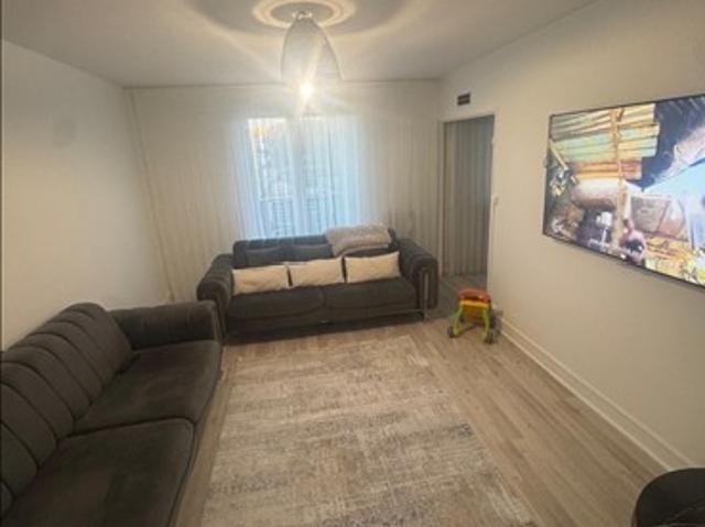 Appartement 1er étage 70 m2 4 pièces Non meublé